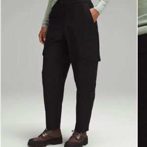 LULULEMON Light Utilitech HighRise Barrel Leg Cargo Pant Women 24 Casual‎ Work